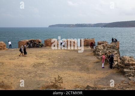 Château de Garipce, datant de l'époque ottomane sur les crêtes du village de Garipce à Istanbul, adjacent au pont Yavuz Sultan Selim. Banque D'Images