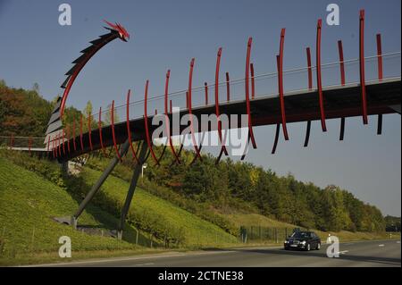 Herten, Halde Hoppenbruch, Drachenbrücke, 2008 von Ralf Wörzberger entworfen Banque D'Images