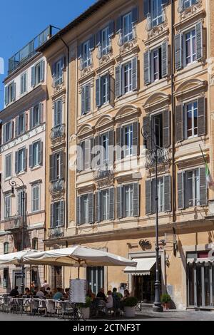 ROME, ITALIE - 2014 AOÛT 17. La vie de rue à Rome. Banque D'Images