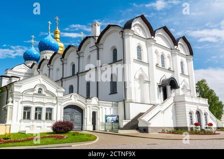 Kazan, Russie – 27 juin 2017. Cathédrale d'Annonciation, datant de 1562, dans le Kremlin de Kazan. Vue extérieure sans personne en été. Banque D'Images