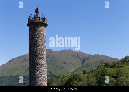 Glenfinnan Monument et Bonnie Prince Charlie statue Highlands Ecosse Banque D'Images