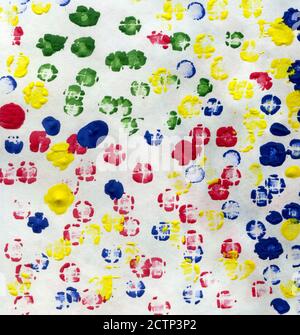 Aquarelle abstraite gouache cercle contours texturés arrière-plan sur papier Banque D'Images