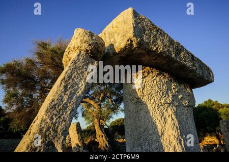 santuario de Taula, poblado prehistòrico de Talatí de Dalt, 1300 a.C, Maó. Minorque, Islas Baleares, Espagne Banque D'Images