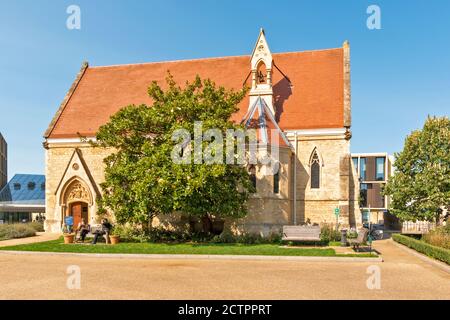 OXFORD CITY ENGLAND WOODSTOCK ROAD THE RADCLIFFE OBSERVATORY QUARTER ET ST. CHAPELLE DE LUKES Banque D'Images