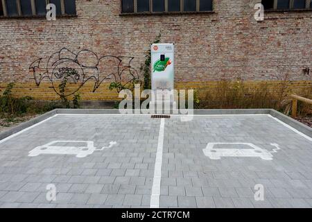 Station de charge pour véhicule électrique, Binz, Plora, Rügen, Mecklenburg-Ouest Pomerania, Allemagne Banque D'Images