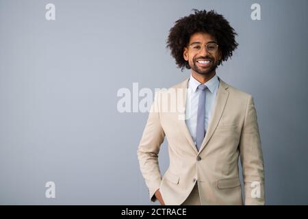 Jeune comptable afro-américain ou avocat Banque D'Images