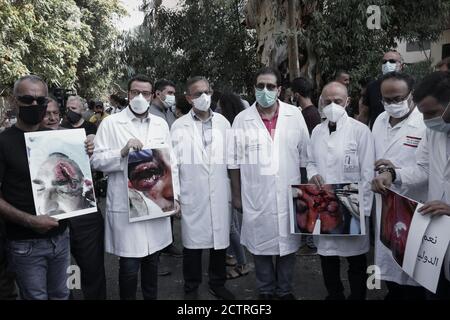 Protestez en solidarité avec des journalistes éminents arrêtés à Beyrouth après avoir accusé le président du Parlement libanais des blessés après les manifestations blastiques qui se sont produites. Banque D'Images