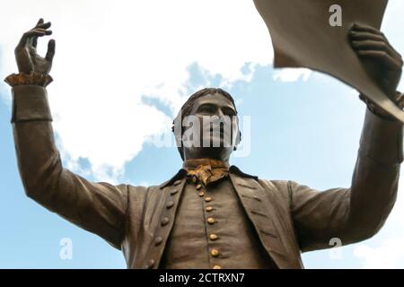 La statue de bronze dépeint la lecture publique historique de la Déclaration d'indépendance par le colonel John Neilson le 9 juillet 1776. Banque D'Images