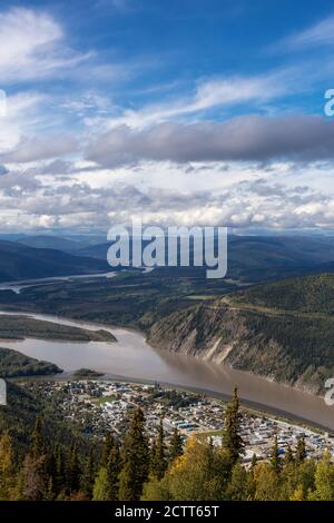 Vue sur une petite ville touristique, Dawson City Banque D'Images