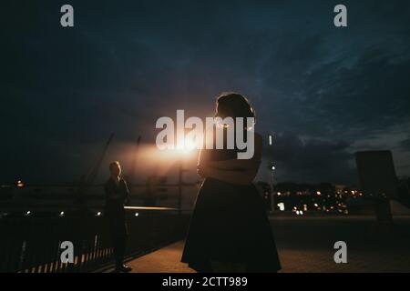 Ukraine, couple sur le bord de mer Banque D'Images