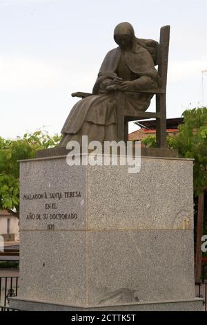 Malagón, España, Hiszpania, Espagne, Espagnol; Sculpture, statue de Sainte Thérèse de Jésus. Skulptur, Statue des hl. Teresa von Jésus. św. Teresy Banque D'Images