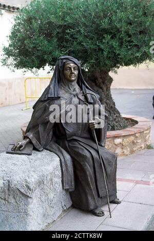 Malagón, España, Hiszpania, Espagne, Espagnol; Sculpture, statue de Sainte Thérèse de Jésus. Skulptur, Statue des hl. Teresa von Jésus. św. Teresy Banque D'Images