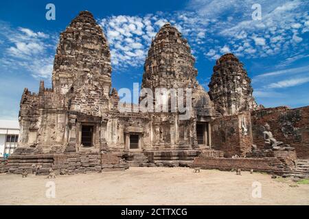 Temple Prang Sam Yod à Lopburi, Thaïlande. Banque D'Images