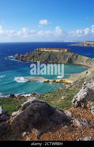 Vue sur la baie de Gnejna, Malte Banque D'Images