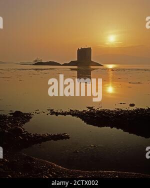 Château de Stalker sur le Loch Laich à Appin, Argyll Banque D'Images