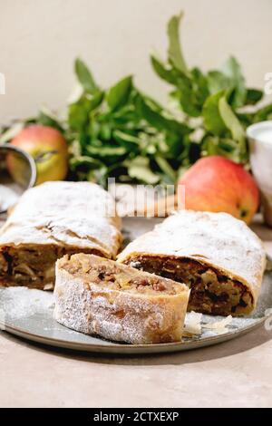 Strudel aux pommes classique Banque D'Images