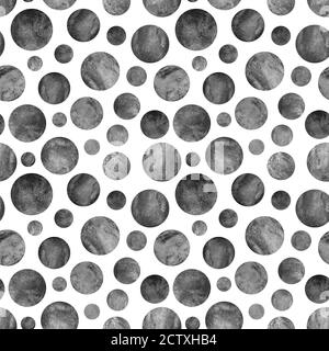 Motif sans couture avec effet grunge sur les planètes en cercle noir et blanc. Résumé gris géométrique forme ronde sphère disque texture sur fond blanc. Banque D'Images