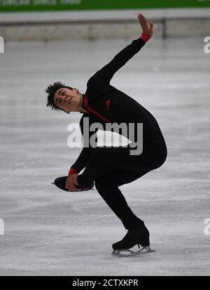 Oberstdorf, Allemagne. 25 septembre 2020. Patinage artistique, série Challenger - Nebelhorn Trophy, Men, Freestyle : Gabriele Frangipani (Italie) montre son style libre et prend la deuxième place. Credit: Angelika Warmuth/dpa/Alamy Live News Banque D'Images