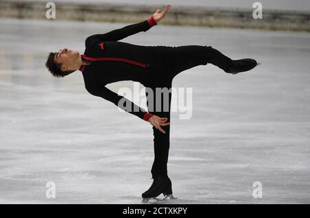 Oberstdorf, Allemagne. 25 septembre 2020. Patinage artistique, série Challenger - Nebelhorn Trophy, Men, Freestyle : Gabriele Frangipani (Italie) montre son style libre et prend la deuxième place. Credit: Angelika Warmuth/dpa/Alamy Live News Banque D'Images