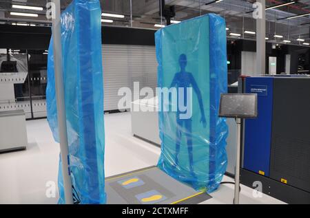 Berlin, Allemagne. 25 septembre 2020. Terminal 2 de l'aéroport de Berlin Brandenburg Willy Brandt à Berlin, Allemagne, 25 septembre 2020. Le terminal a été terminé, mais sera mis en service au printemps 2021 en raison de la pandémie COVID-19. Credit: Ales Zapotocky/CTK photo/Alamy Live News Banque D'Images