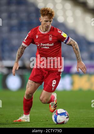 Jack Colback de Nottingham Forest pendant le match de championnat Sky Bet au stade John Smith, Huddersfield. Date de la photo : vendredi 25 septembre 2020. Voir PA Story FOOTBALL Huddersfield. Le crédit photo devrait se lire comme suit : Nick Potts/PA Wire. Aucune utilisation avec des fichiers audio, vidéo, données, listes de présentoirs, logos de clubs/ligue ou services « en direct » non autorisés. Utilisation en ligne limitée à 120 images, pas d'émulation vidéo. Aucune utilisation dans les Paris, les jeux ou les publications de club/ligue/joueur unique. Banque D'Images