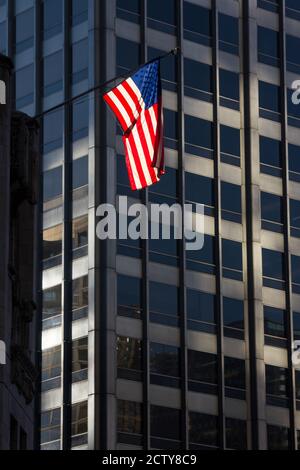 Ombres sur fond de drapeau américain - Stock photo 1640089