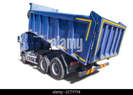 grand camion à benne basculante bleu isolé sur blanc Banque D'Images