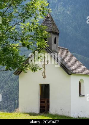 Chapelle à côté de la cabane alpine de Brandalm à Längenfeld, Tyrol, Autriche Banque D'Images