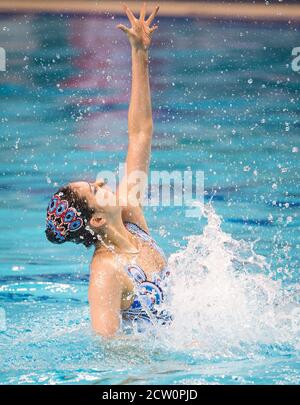 (200926) -- WUHAN, le 26 septembre 2020 (Xinhua) -- Sheng Shuwen de Jiangsu participe à la finale libre pour les femmes aux Championnats artistiques nationaux de natation chinois 2020 à Wuhan, dans la province de Hubei en Chine centrale, le 26 septembre 2020. (Xinhua/Xiao Yijiu) Banque D'Images