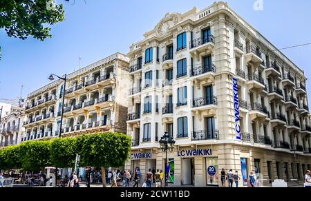 Architecture de la ville. Avenue Habib Bourguiba à Tunis, Tunisie Banque D'Images