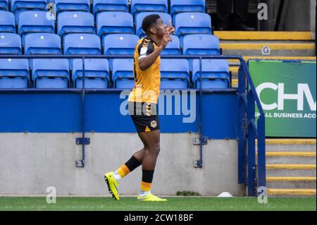 Bolton, Royaume-Uni. 26 septembre 2020. Tristan Abrahams, du comté de Newport célèbre après qu'il a mis ses équipes 2ème but. EFL Skybet football League Two match, Bolton Wanderers / Newport County au stade de l'université de Bolton à Bolton, Lancs, le samedi 26 septembre 2020. Cette image ne peut être utilisée qu'à des fins éditoriales. Utilisation éditoriale uniquement, licence requise pour une utilisation commerciale. Aucune utilisation dans les Paris, les jeux ou les publications d'un seul club/ligue/joueur. photo par crédit : Andrew Orchard sports photographie/Alay Live News Banque D'Images