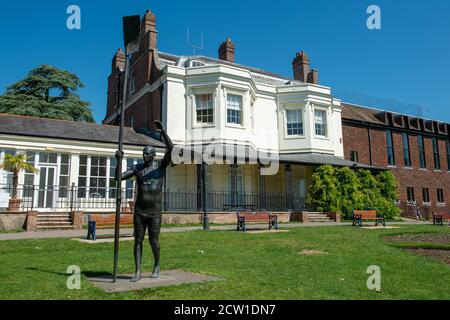 Marlow, Buckinghamshire, Royaume-Uni. 25 juin 2020. Le complexe de loisirs court Garden reste fermé à la suite du confinement du coronavirus Covid-19. Crédit : Maureen McLean/Alay Banque D'Images