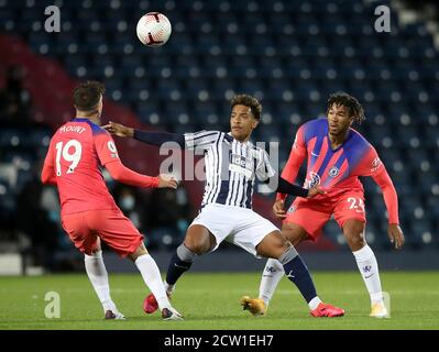 West Bromwich Matheus Pereira (au centre) d'Albion en action avec Mason Mount (à gauche) de Chelsea et Reece James lors du match de la première Ligue aux Hawthorns, West Bromwich. Banque D'Images