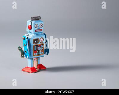 Robot jouet en étain, symbole vintage de la technologie Banque D'Images