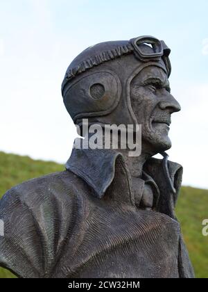 Buste du maréchal en chef de l'air Sir Keith Park au mémorial de guerre de la bataille d'Angleterre à Capel le Ferne, Kent, Royaume-Uni Banque D'Images