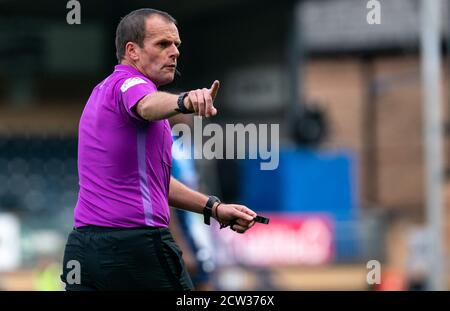 High Wycombe, Royaume-Uni. 26 septembre 2020. Arbitre Geoff Eltringham lors du match de championnat Sky Bet entre Wycombe Wanderers et Swansea City à Adams Park, High Wycombe, Angleterre, le 26 septembre 2020. Photo de Liam McAvoy. Crédit : Prime Media Images/Alamy Live News Banque D'Images