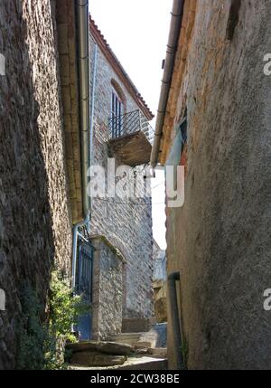 Maison de village traditionnelle située dans un village de Karditsa, Grèce. Concept: Architecture traditionnelle. Banque D'Images