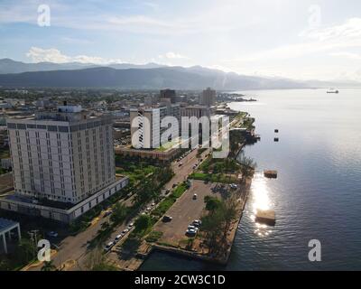 Port de Kingston, Jamaïque, lever du soleil Banque D'Images