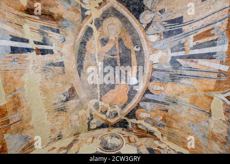 pantocrator, tribunal del juicio final y veinticuatro ancianos del Apocalipsis, fresco románico en el ábside, Ermita de San Miguel, siglo VII, interprétation Banque D'Images