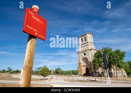 camino naturel Santander Mediterraneo, Ermita de la Virgen de la Blanca, renacentista, siglo XVIII ,Cabrejas del Pinar, Soria, Comunidad Autónoma de C Banque D'Images