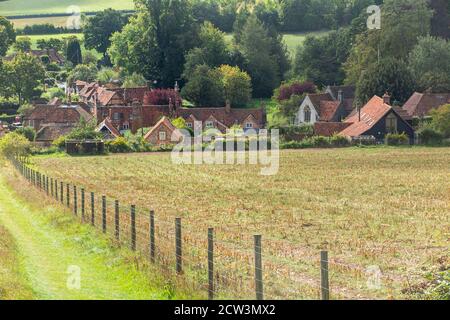 Le village de Turville dans le Buckinghamshire - un village typiquement anglais, où se trouvent de nombreux films et programmes de télévision Banque D'Images