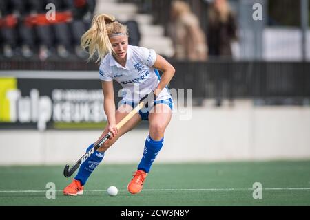 Amstelveen, pays-Bas. 12 juin 2019. AMSTELVEEN, 27-09C2020, Wagener Stadion, Hoofdklasse Hockey Dames, Seizoen 2020-201. Joueur Kampong Gabrielle Mosch. Pendant le jeu Amsterdam D1 - Kampong D1. Crédit : Pro Shots/Alamy Live News Banque D'Images