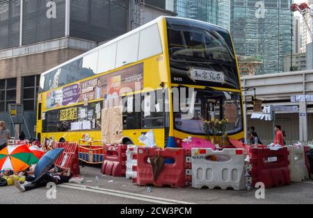 HONG KONG, HONG KONG SAR, CHINE : 30 SEPTEMBRE 2019. La révolution des parapluies de 2014 prend le dessus avec le retrait de la police laissant les manifestants au pouvoir et r Banque D'Images