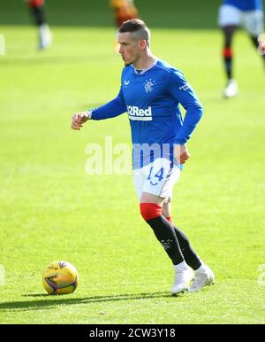 Motherwell, North Lanarkshire, Écosse, Royaume-Uni. 27 septembre 2020. 27 septembre 2020 ; Fir Park, Motherwell, North Lanarkshire, Écosse ; Scottish Premiership football, Motherwell versus Rangers ; Ryan Kent des Rangers sur le ballon Credit: Action plus Sports Images/Alay Live News Banque D'Images