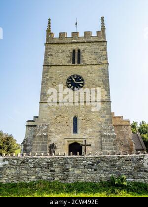 Église Saint-Jean-Baptiste sur la colline à Old Sodbury sur la Cotswold Way à Gloucestershire, Royaume-Uni Banque D'Images
