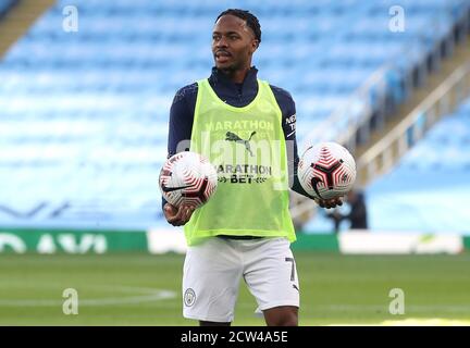 Manchester City's Raheem Sterling l'échauffement avant le premier match de championnat à l'Etihad Stadium, Manchester. Banque D'Images