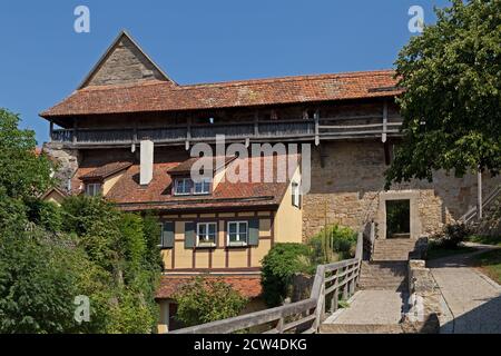 Promenade en parapet, mur de ville, vieille ville, Rothenburg ob der Tauber, moyenne-Franconie, Bavière, Allemagne Banque D'Images