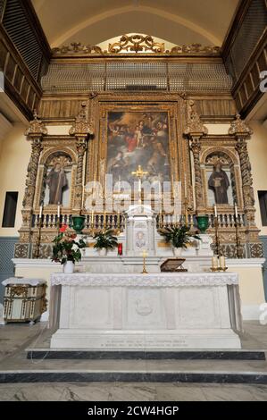 Italie, Basilicate, Matera, église de Santa Chiara intérieur, autel Banque D'Images