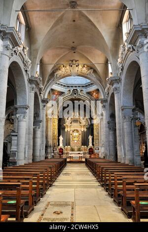 Italie, Rome, église de Santa Maria del Popolo intérieur Banque D'Images