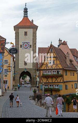 Rue Plönlein avec Sieberstor, vieille ville, Rothenburg ob der Tauber, moyenne-Franconie, Bavière, Allemagne Banque D'Images